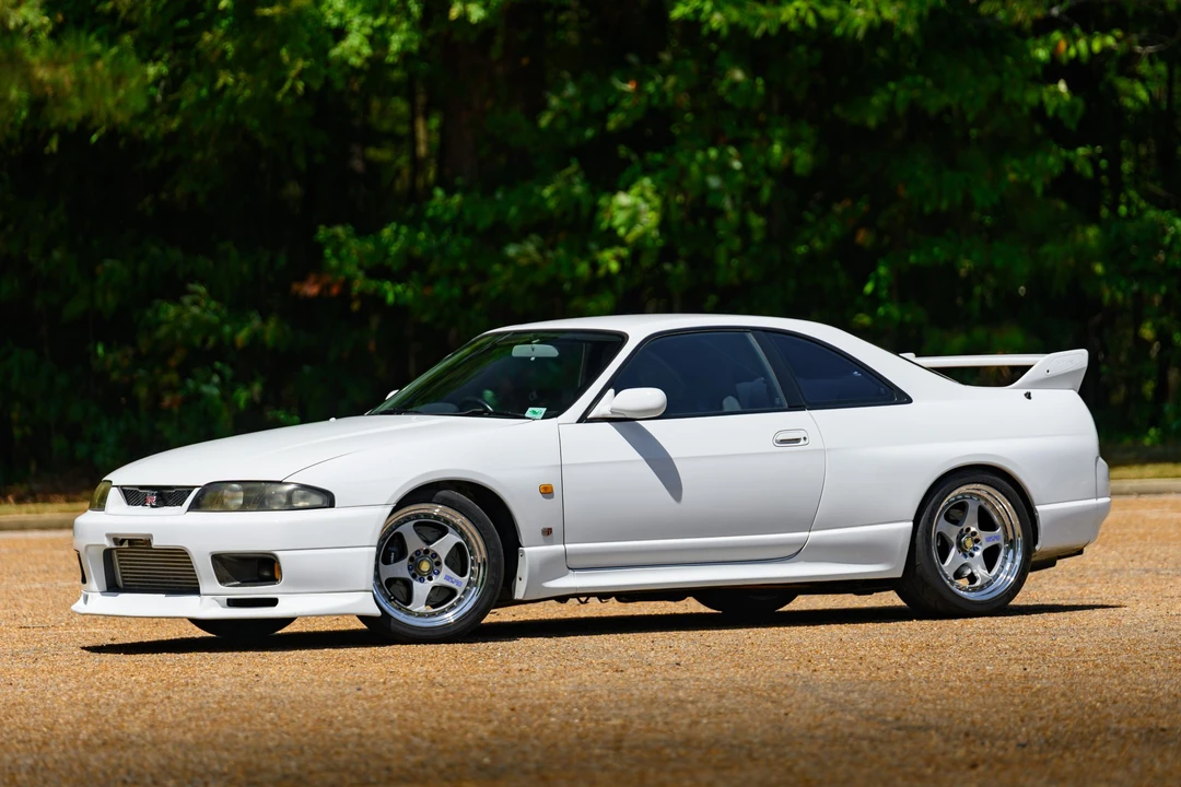 1996 Nissan R33 Skyline GT-R 9th Gen - Image 15 of 31