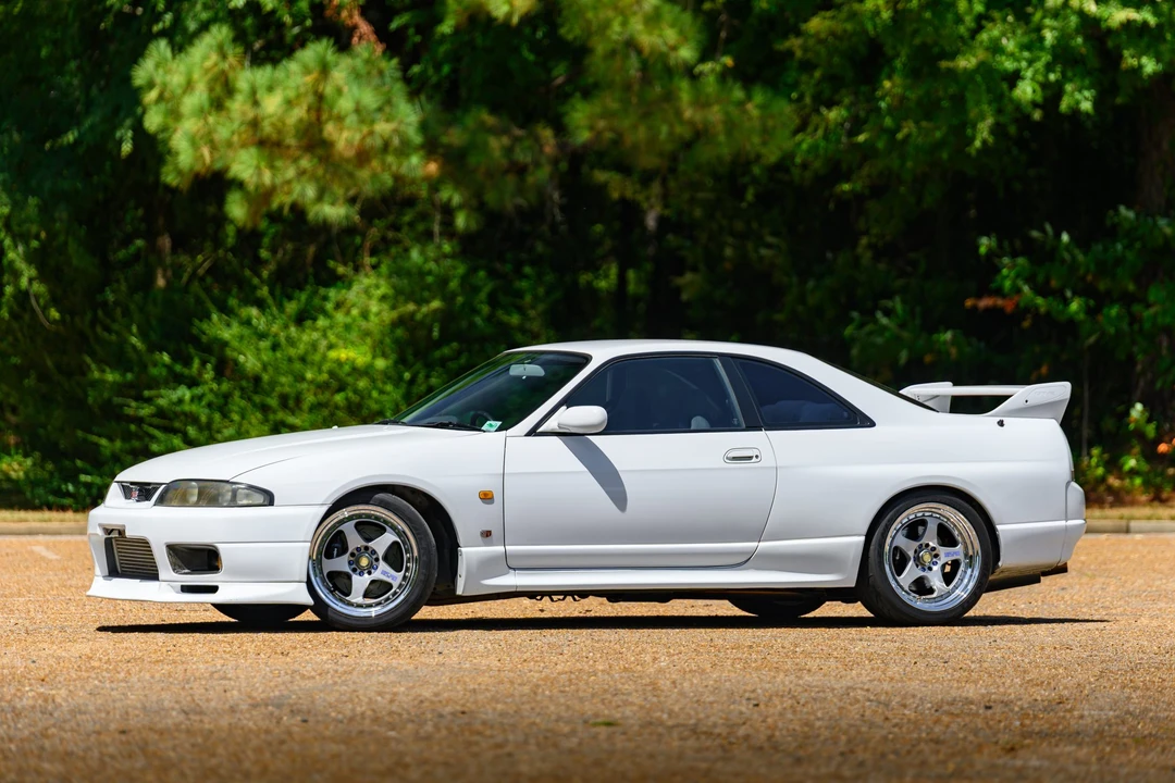 1996 Nissan R33 Skyline GT-R 9th Gen - Image 17 of 31