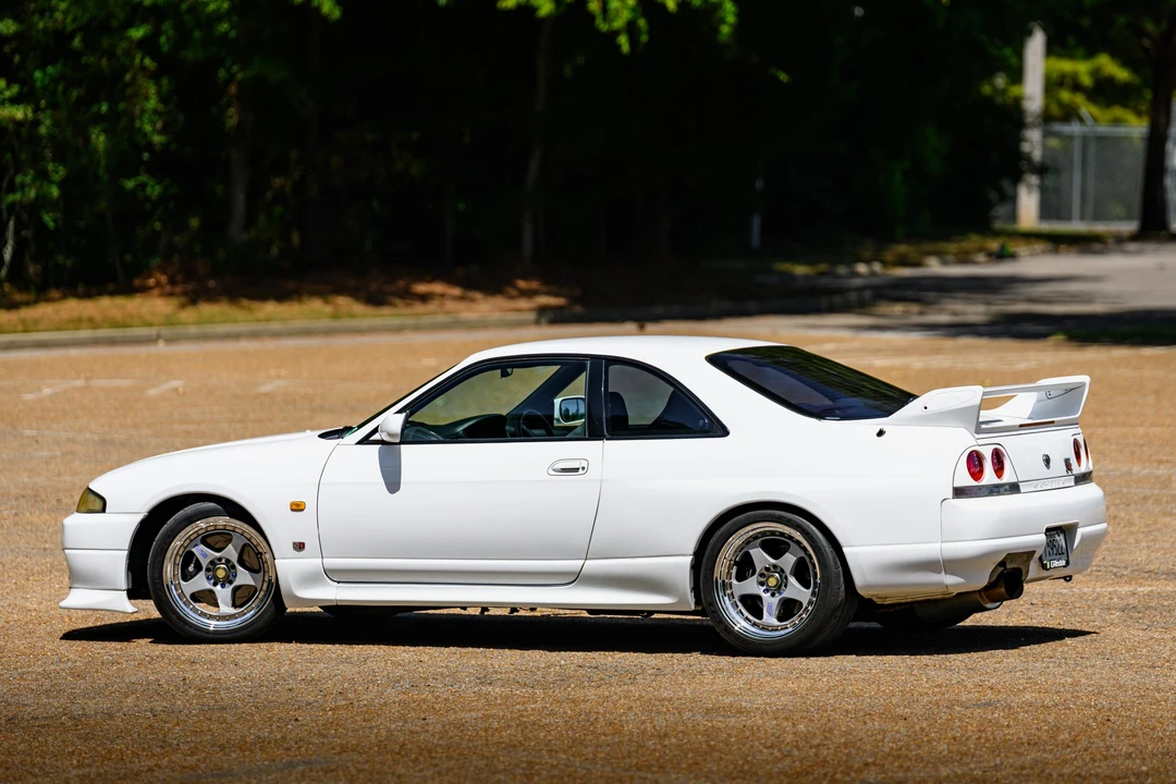 1996 Nissan R33 Skyline GT-R 9th Gen - Image 25 of 31