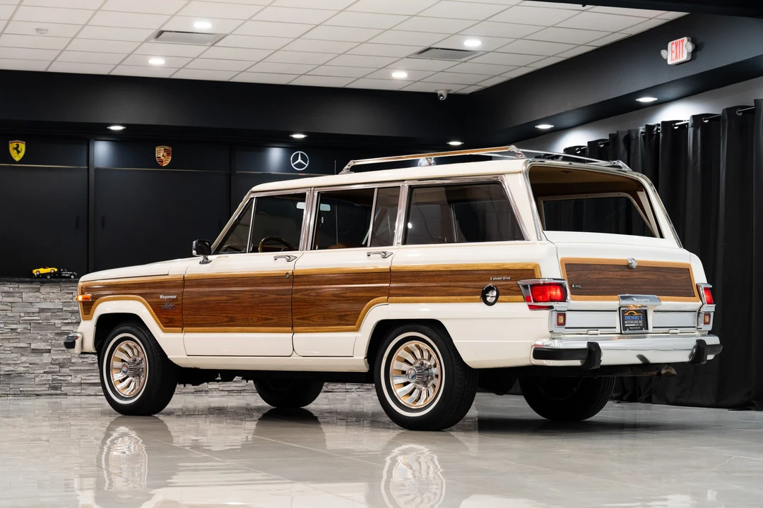 1983 Jeep SJ Wagoneer - Image 25 of 31