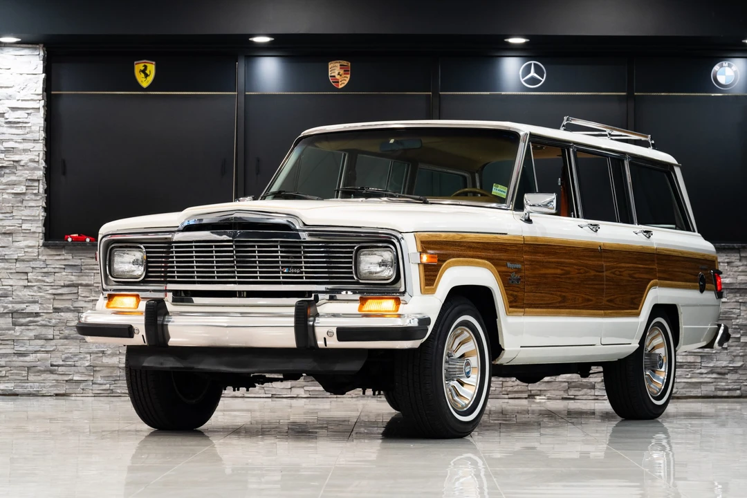 1983 Jeep SJ Wagoneer - Image 16 of 31