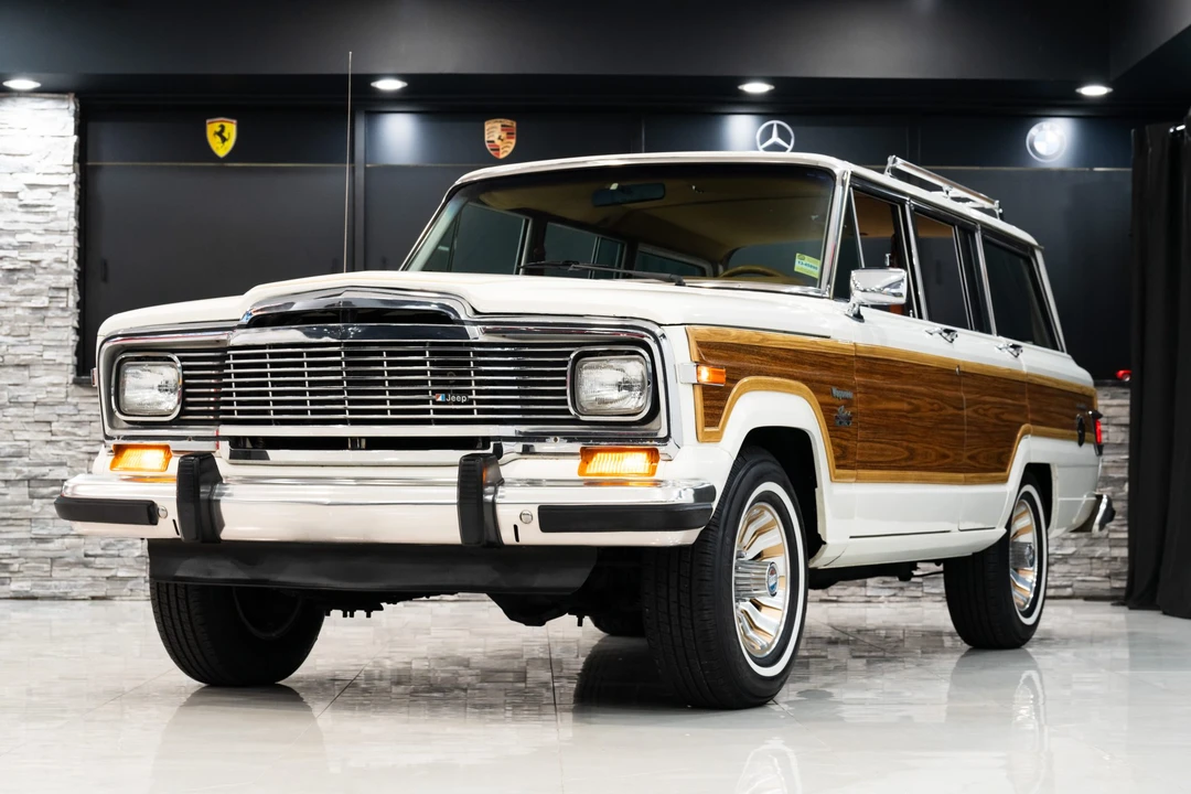 1983 Jeep SJ Wagoneer - Image 9 of 31