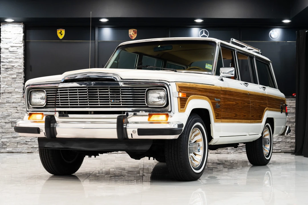 1983 Jeep SJ Wagoneer - Image 8 of 31