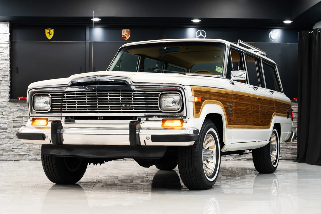 1983 Jeep SJ Wagoneer - Image 7 of 31