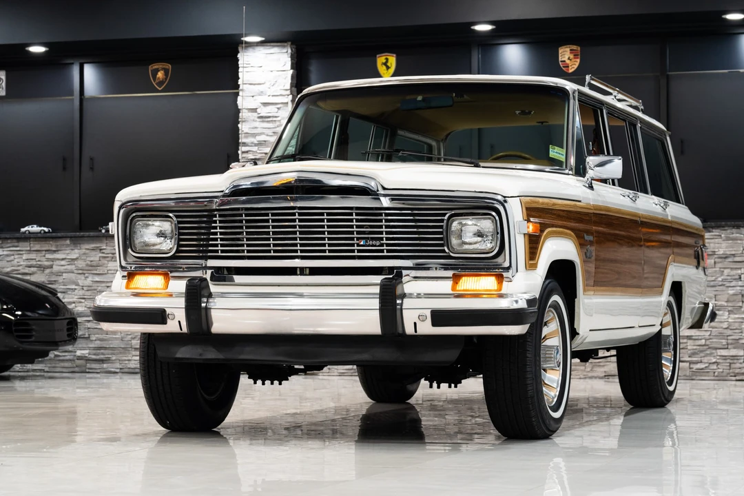 1983 Jeep SJ Wagoneer - Image 12 of 31