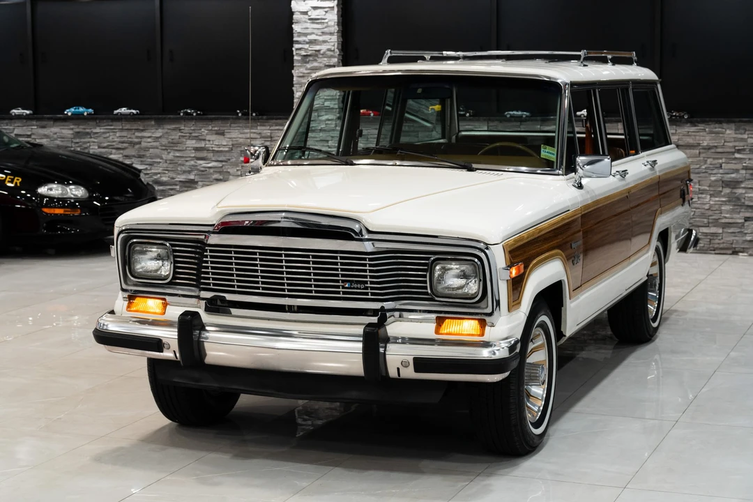 1983 Jeep SJ Wagoneer - Image 14 of 31
