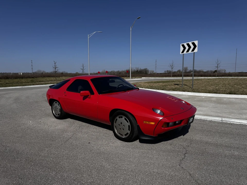 1983 Porsche 928 S - Image 28 of 31