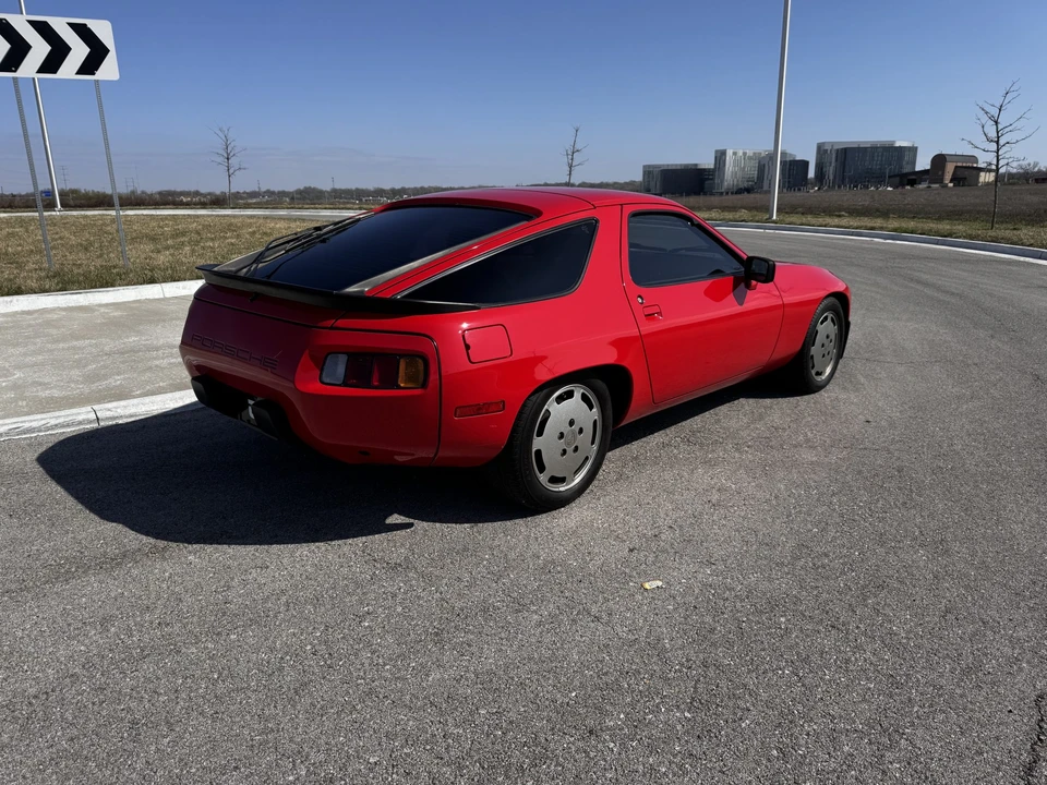 1983 Porsche 928 S - Image 18 of 31