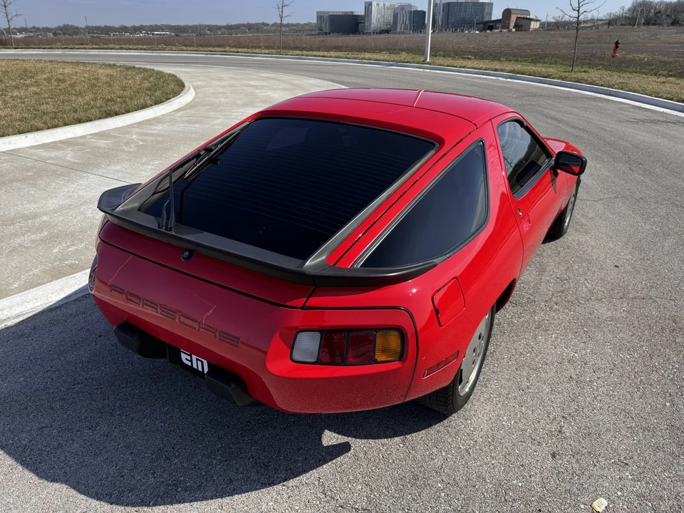 1983 Porsche 928 S - Image 16 of 31