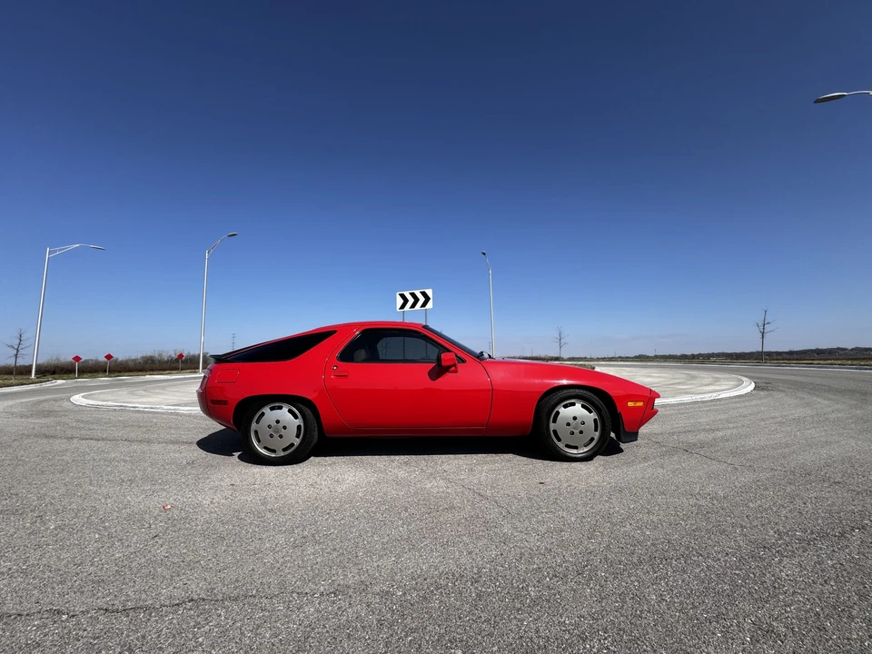 1983 Porsche 928 S - Image 23 of 31