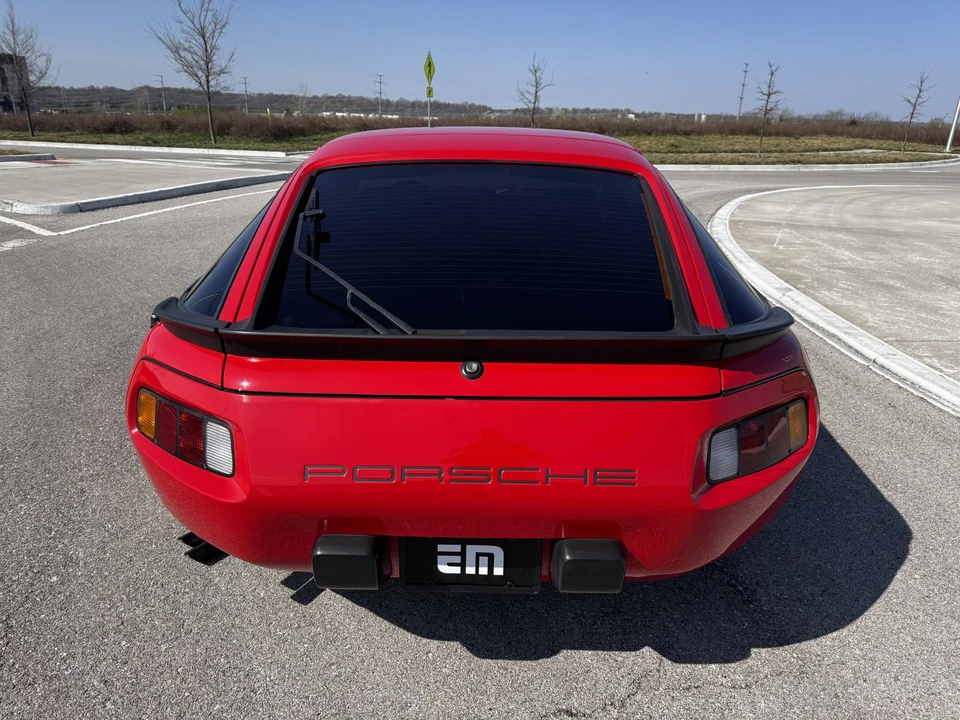 1983 Porsche 928 S - Image 13 of 31