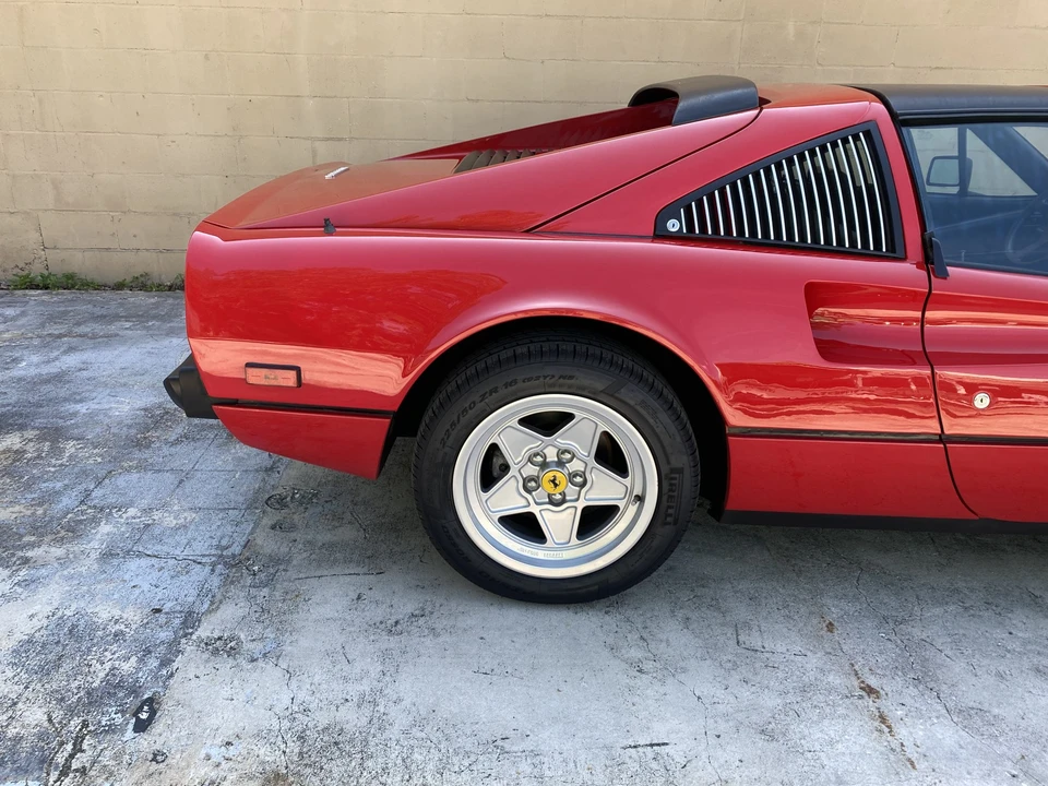 1985 Ferrari 308 GTS QV - Image 23 of 31