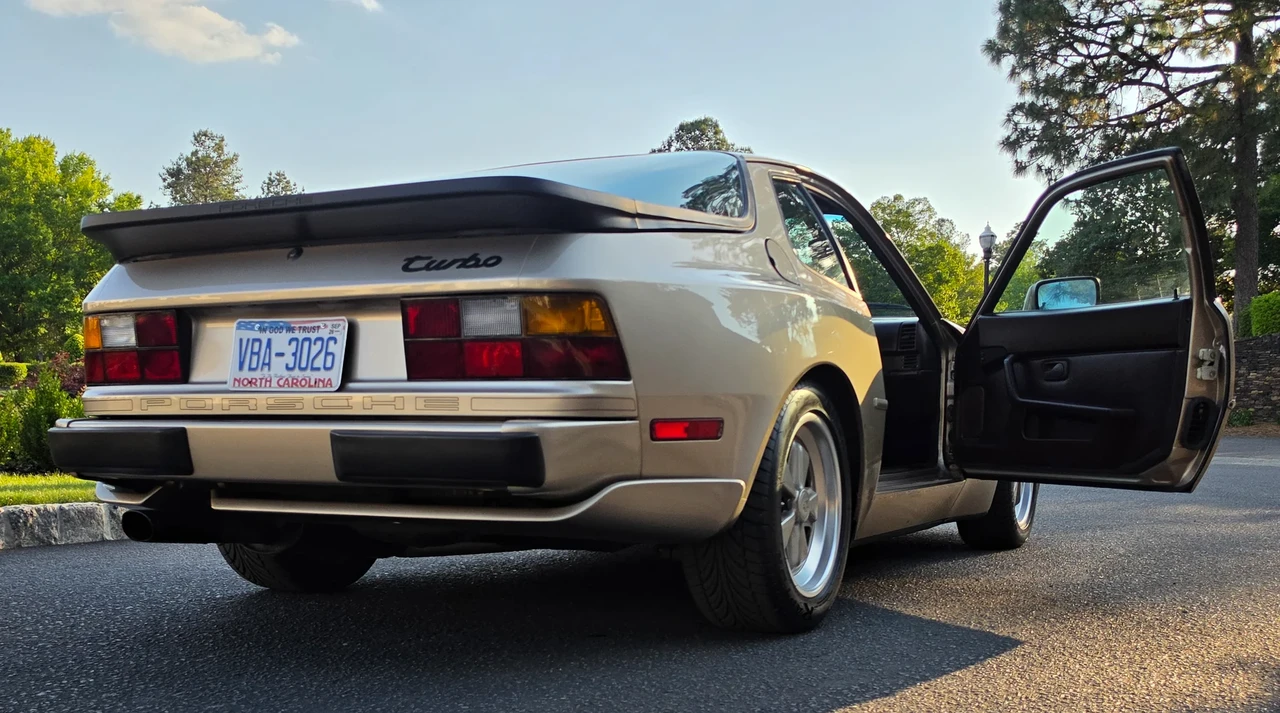 1986 Porsche 944 Turbo - Image 15 of 31