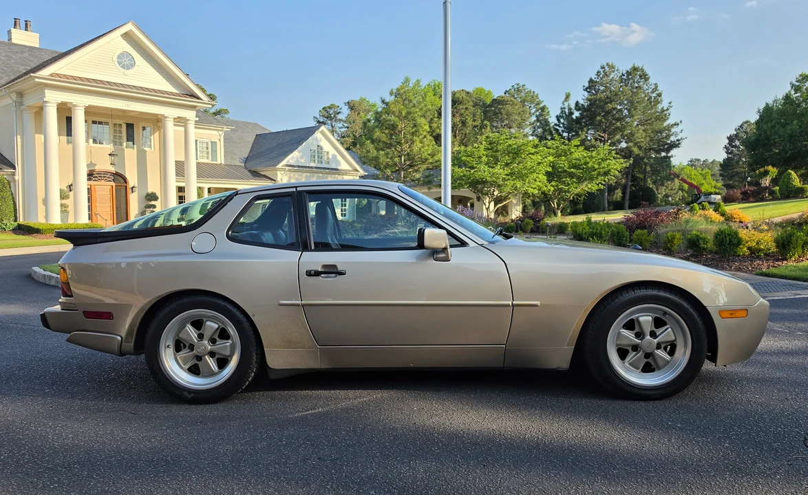1986 Porsche 944 Turbo - Image 23 of 31