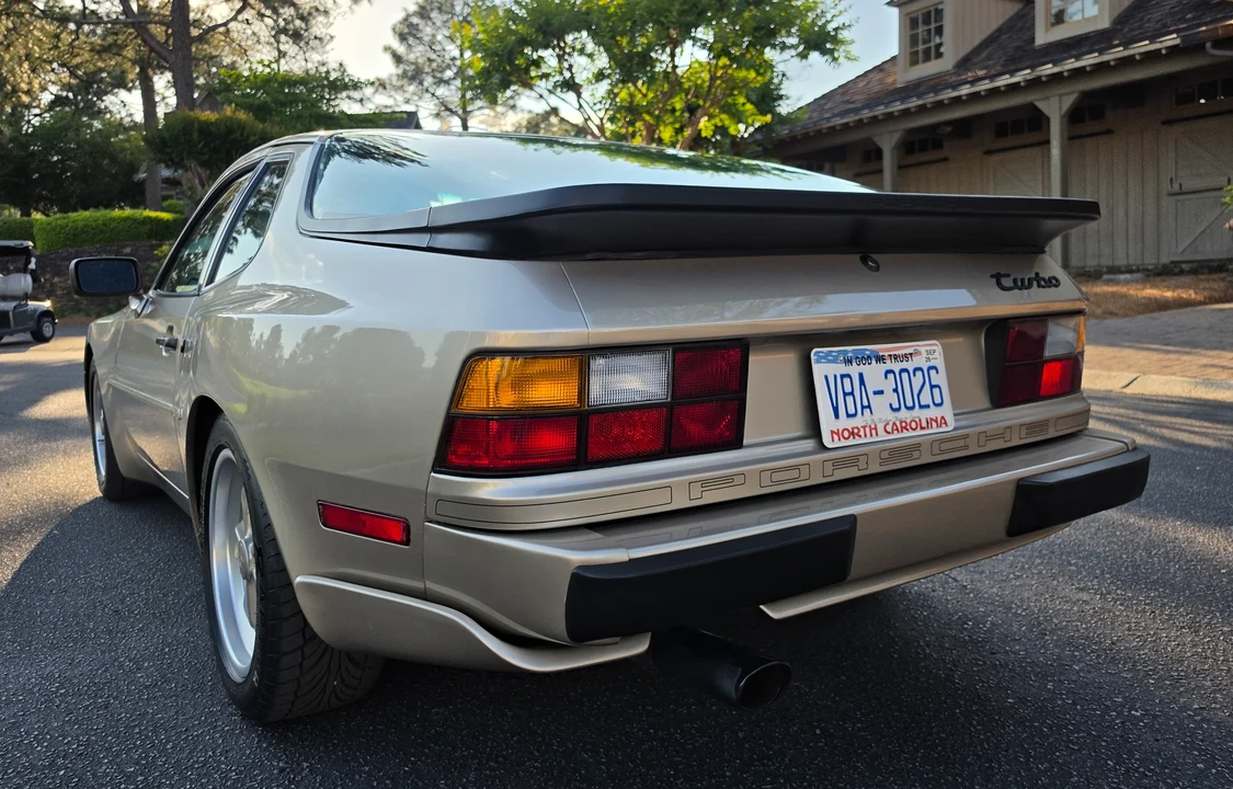 1986 Porsche 944 Turbo - Image 8 of 31