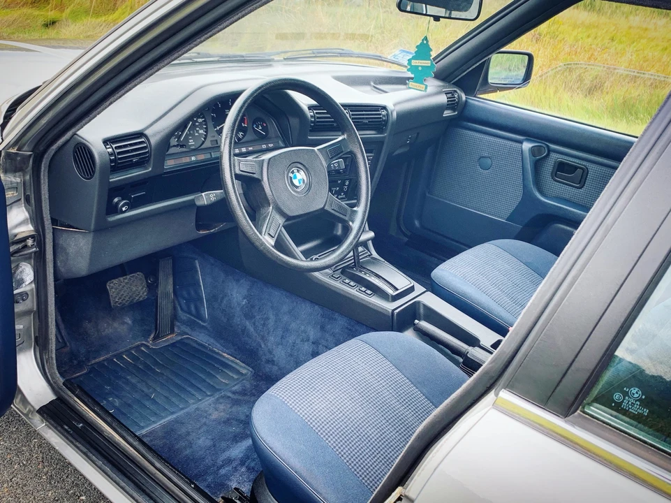 1987 BMW E30 3 Series - Image 26 of 31