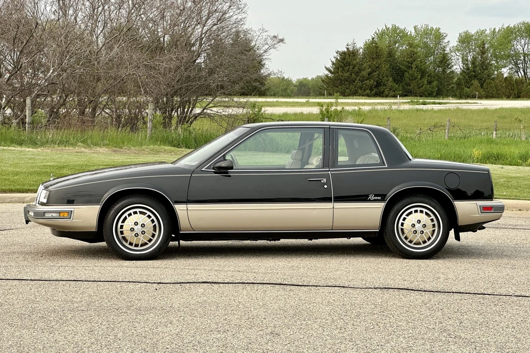 1987 Buick Riviera 4th-7th Gen - Image 20 of 31