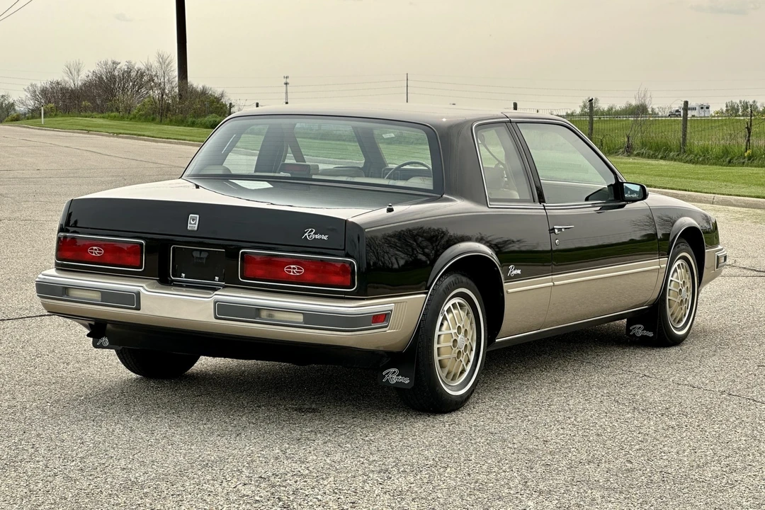 1987 Buick Riviera 4th-7th Gen - Image 16 of 31