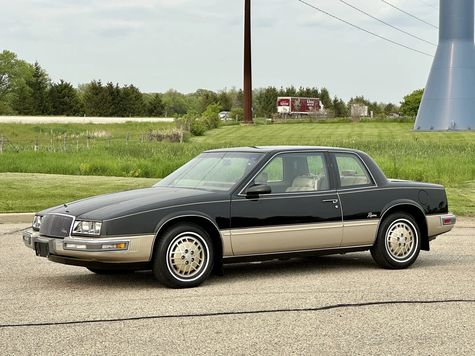 1987 Buick Riviera 4th-7th Gen - Image 3 of 31