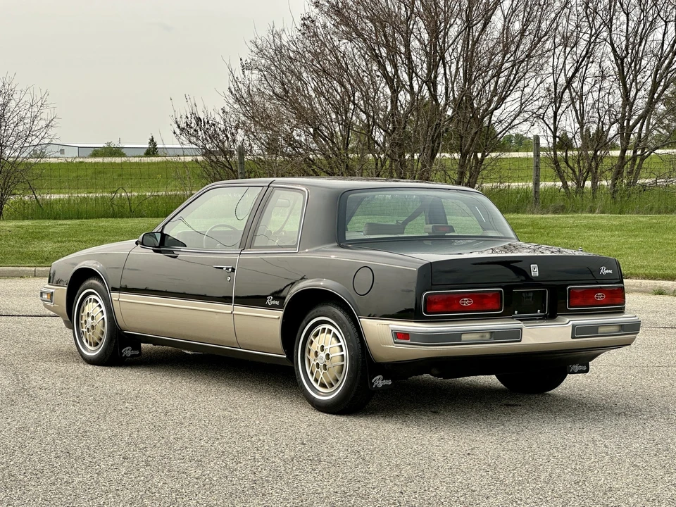1987 Buick Riviera 4th-7th Gen - Image 19 of 31