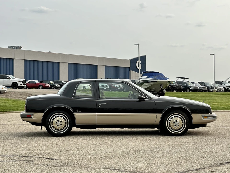 1987 Buick Riviera 4th-7th Gen - Image 15 of 31