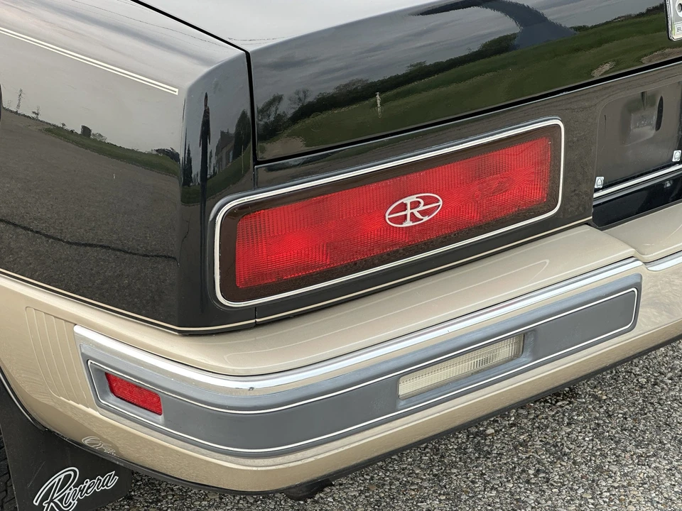 1987 Buick Riviera 4th-7th Gen - Image 28 of 31