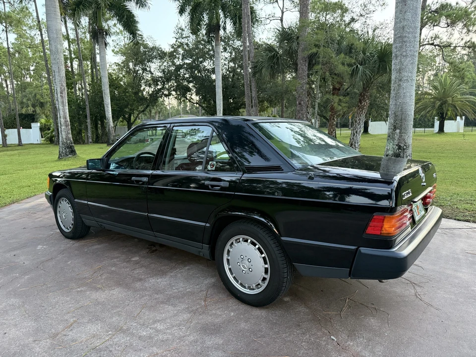 1987 Mercedes-Benz 190E - Image 4 of 31