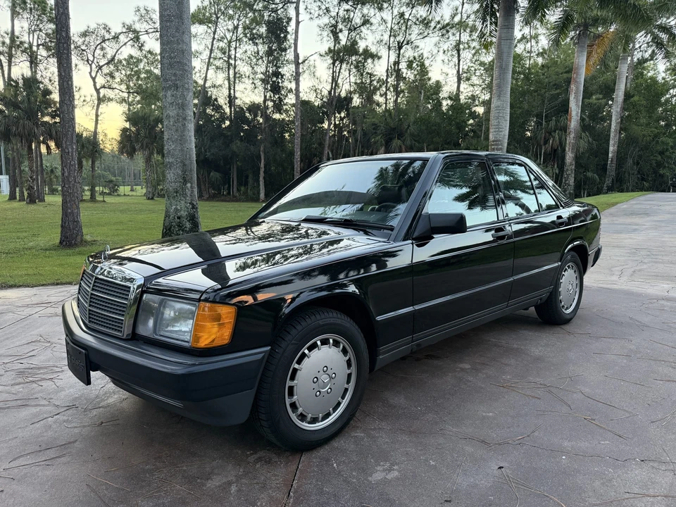 1987 Mercedes-Benz 190E - Image 20 of 31