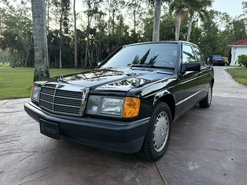 1987 Mercedes-Benz 190E - Image 19 of 31