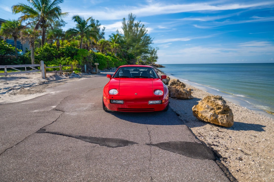 1987 Porsche 928 S4 - Image 7 of 31