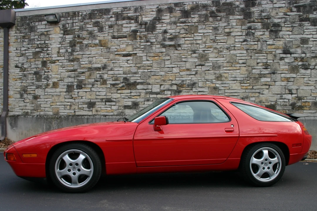 1987 Porsche 928 S4 - Image 7 of 31