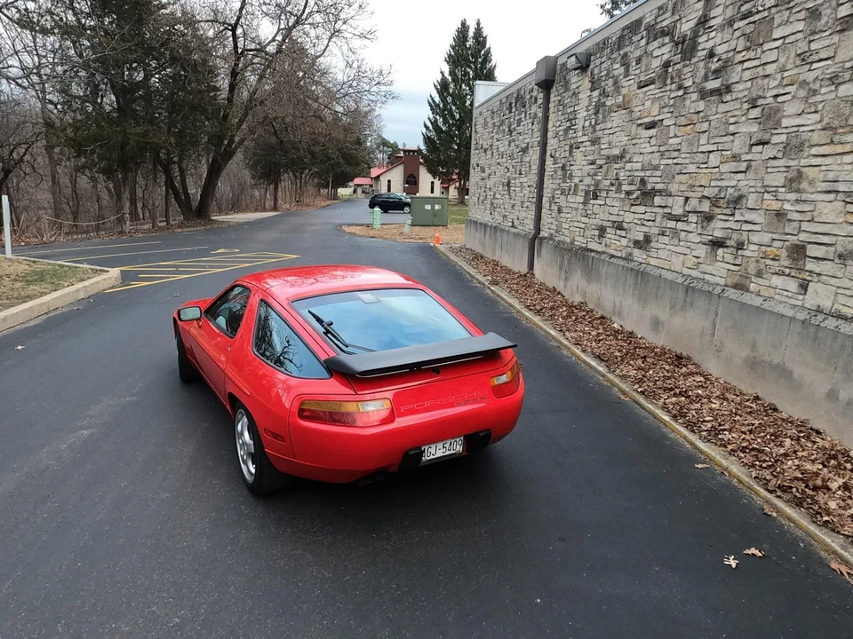 1987 Porsche 928 S4 - Image 12 of 31