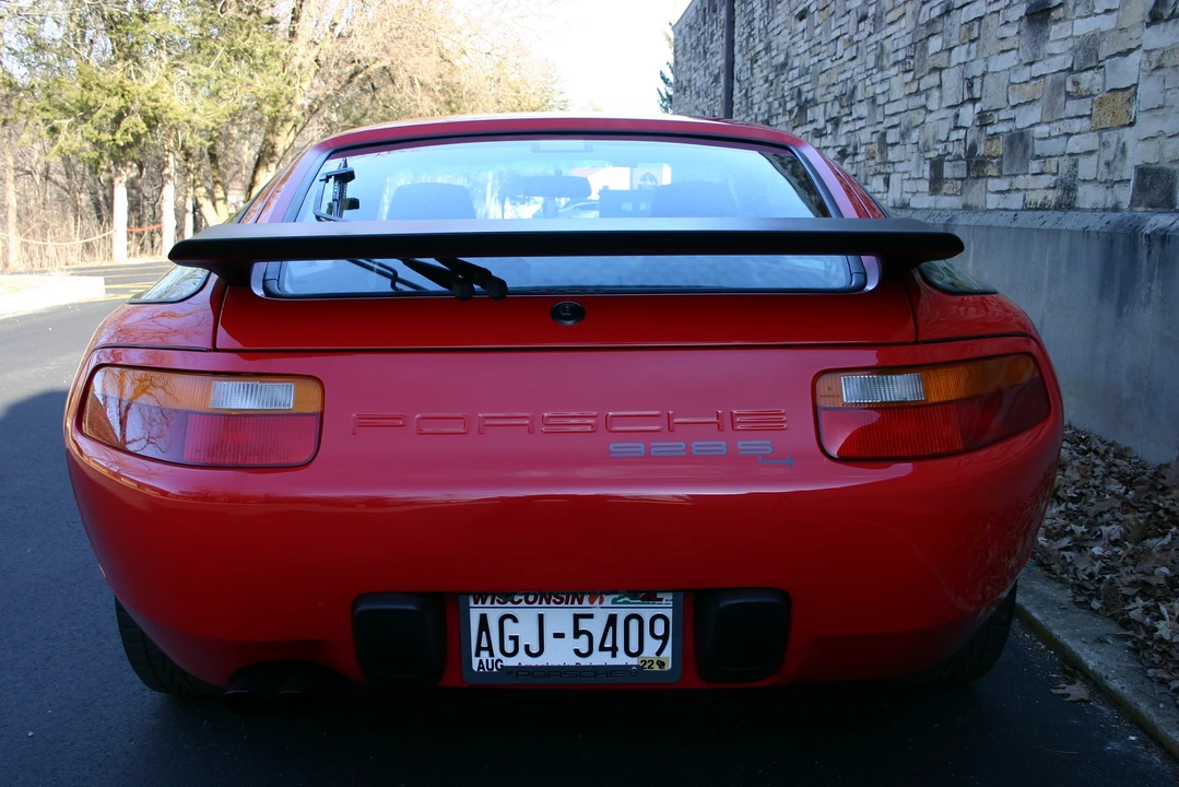 1987 Porsche 928 S4 - Image 14 of 31