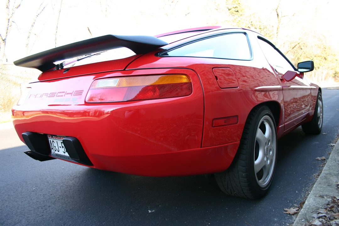 1987 Porsche 928 S4 - Image 15 of 31