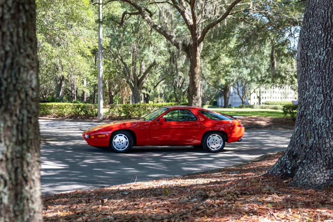 1987 Porsche 928 S4 - Image 19 of 31