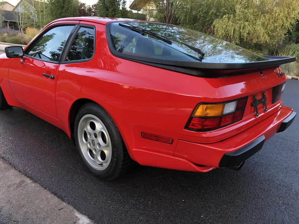 1987 Porsche 944 Turbo - Image 24 of 31