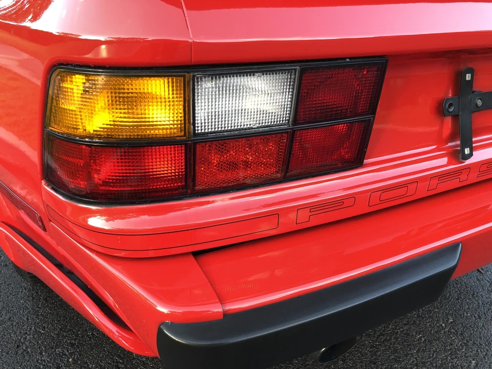 1987 Porsche 944 Turbo - Image 28 of 31