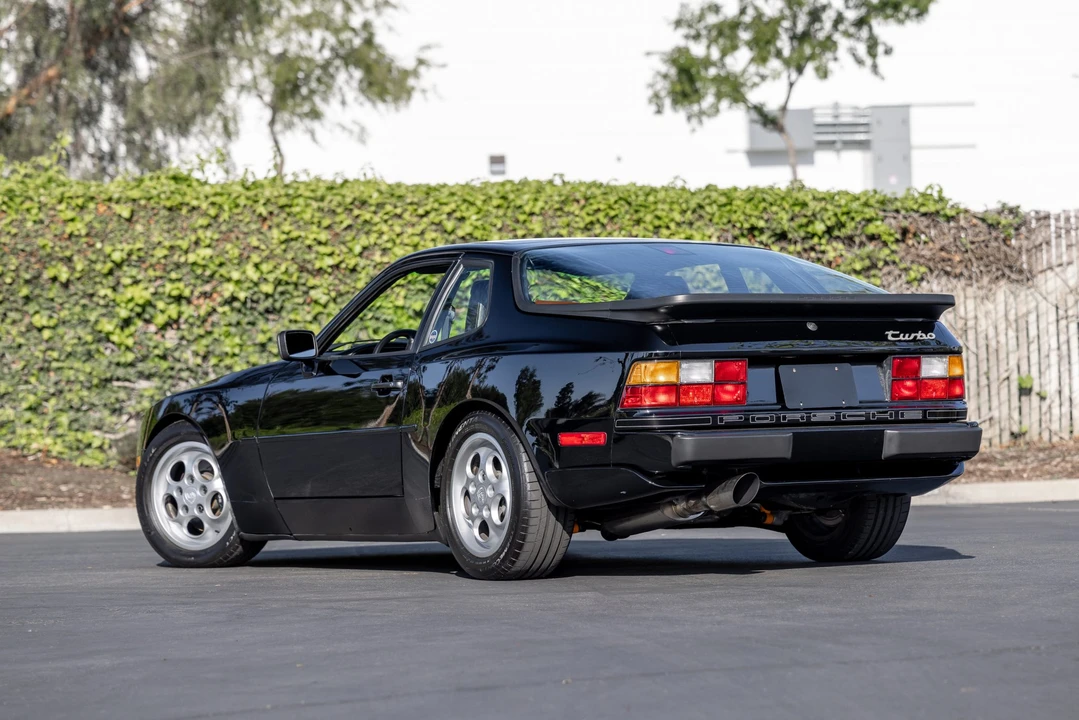 1987 Porsche 944 Turbo - Image 25 of 31