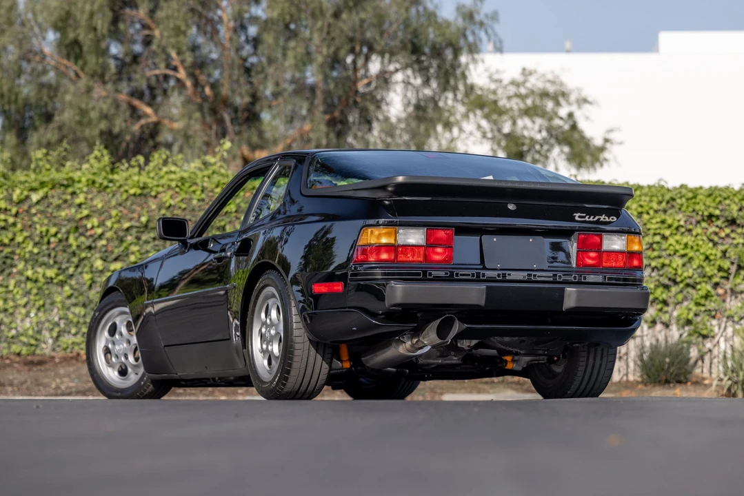 1987 Porsche 944 Turbo - Image 28 of 31
