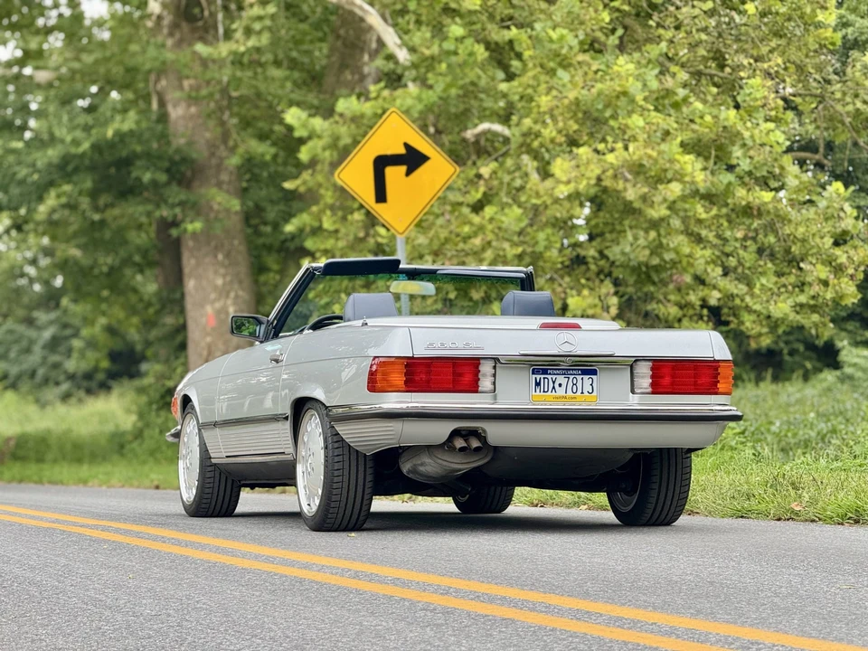 1988 Mercedes-Benz R107 SL-Class - Image 25 of 31