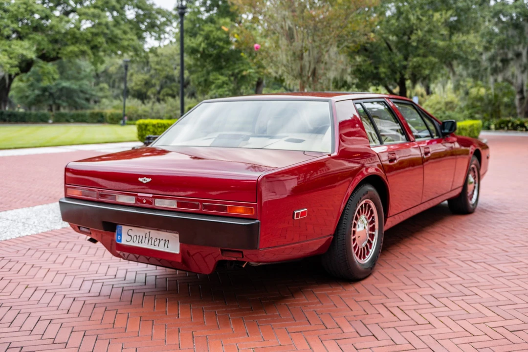 1989 Aston Martin Lagonda - Image 9 of 31