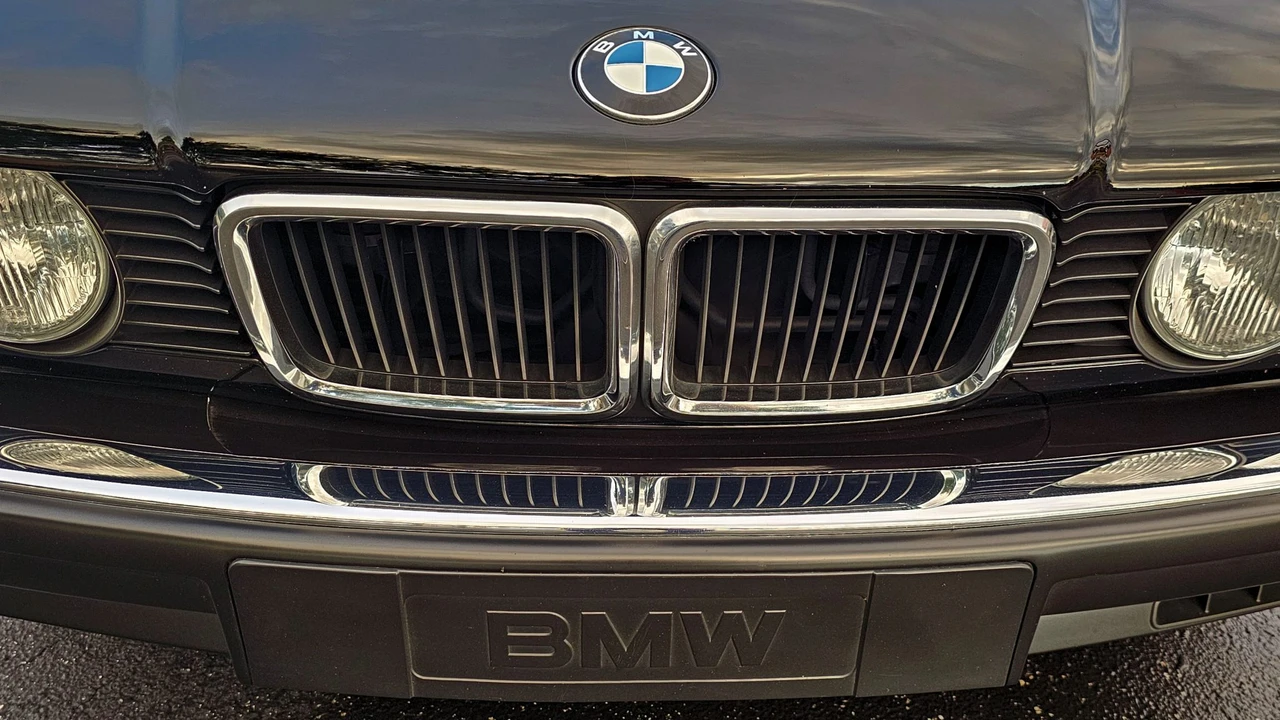 1989 BMW E32 7 Series - Image 23 of 31