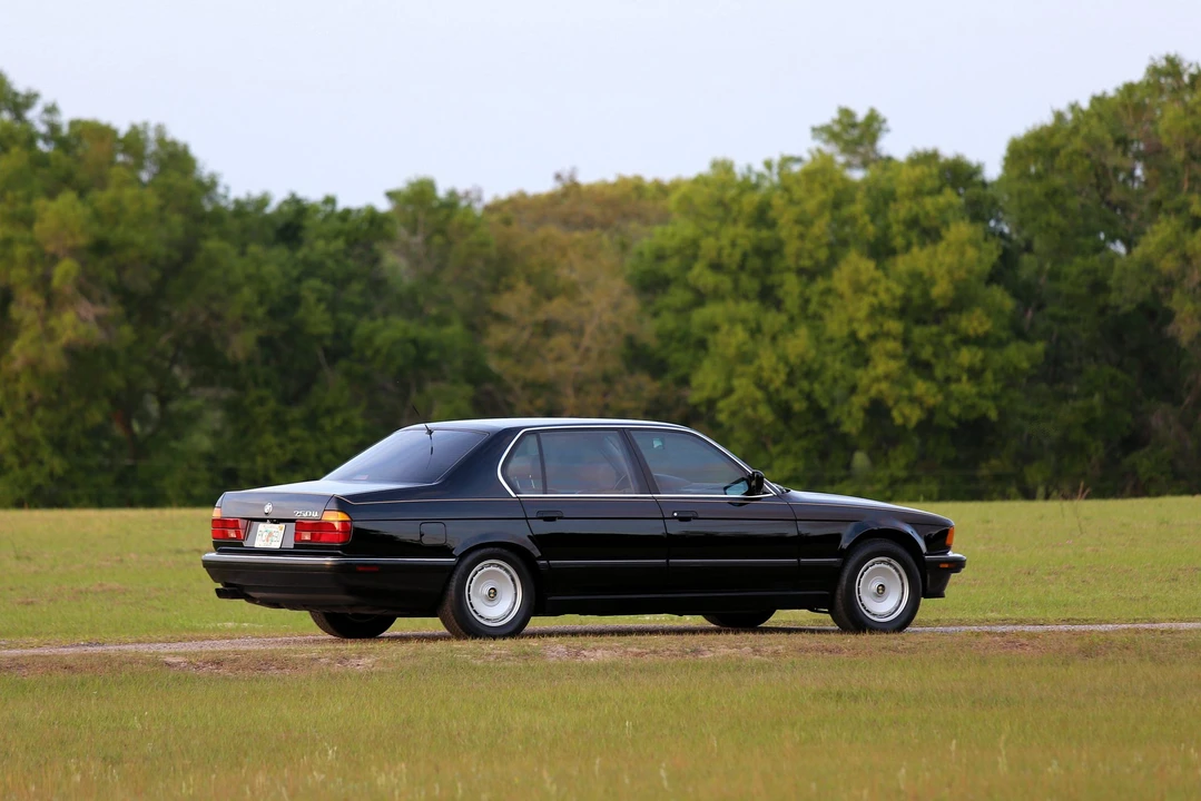 1989 BMW E32 7 Series - Image 12 of 31