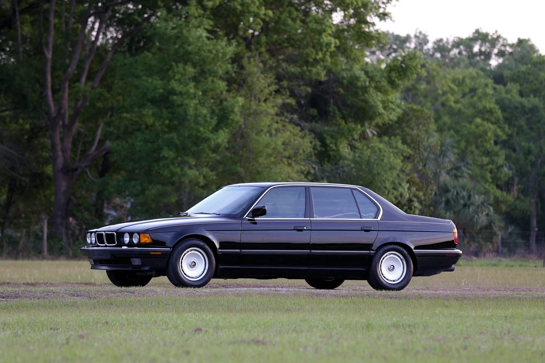 1989 BMW E32 7 Series - Image 4 of 31