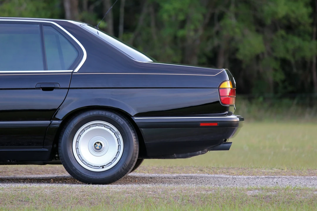 1989 BMW E32 7 Series - Image 18 of 31