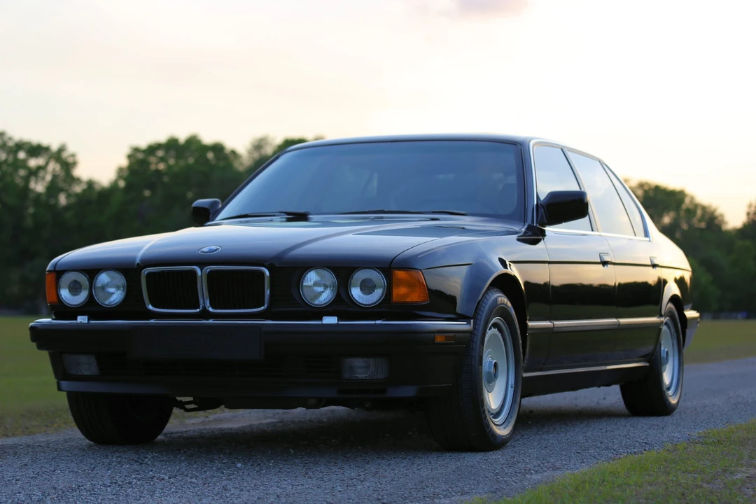 1989 BMW E32 7 Series - Image 2 of 31