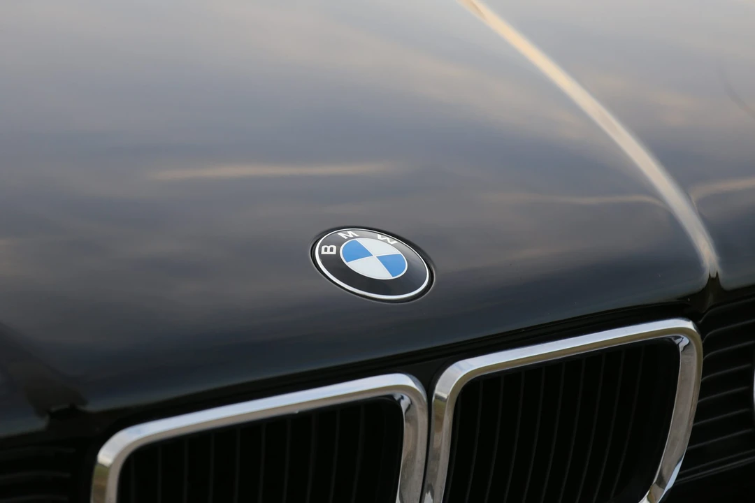 1989 BMW E32 7 Series - Image 24 of 31