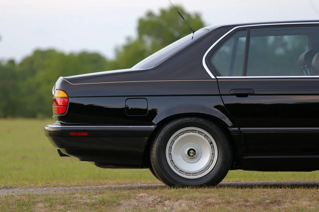 1989 BMW E32 7 Series - Image 21 of 31