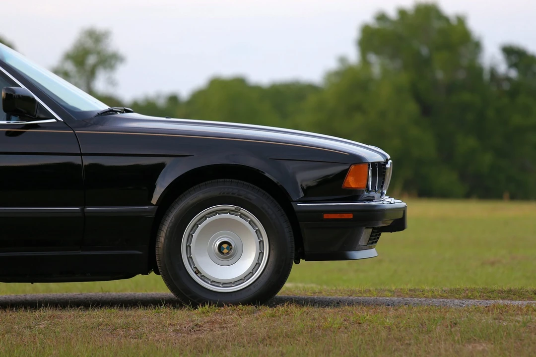 1989 BMW E32 7 Series - Image 22 of 31