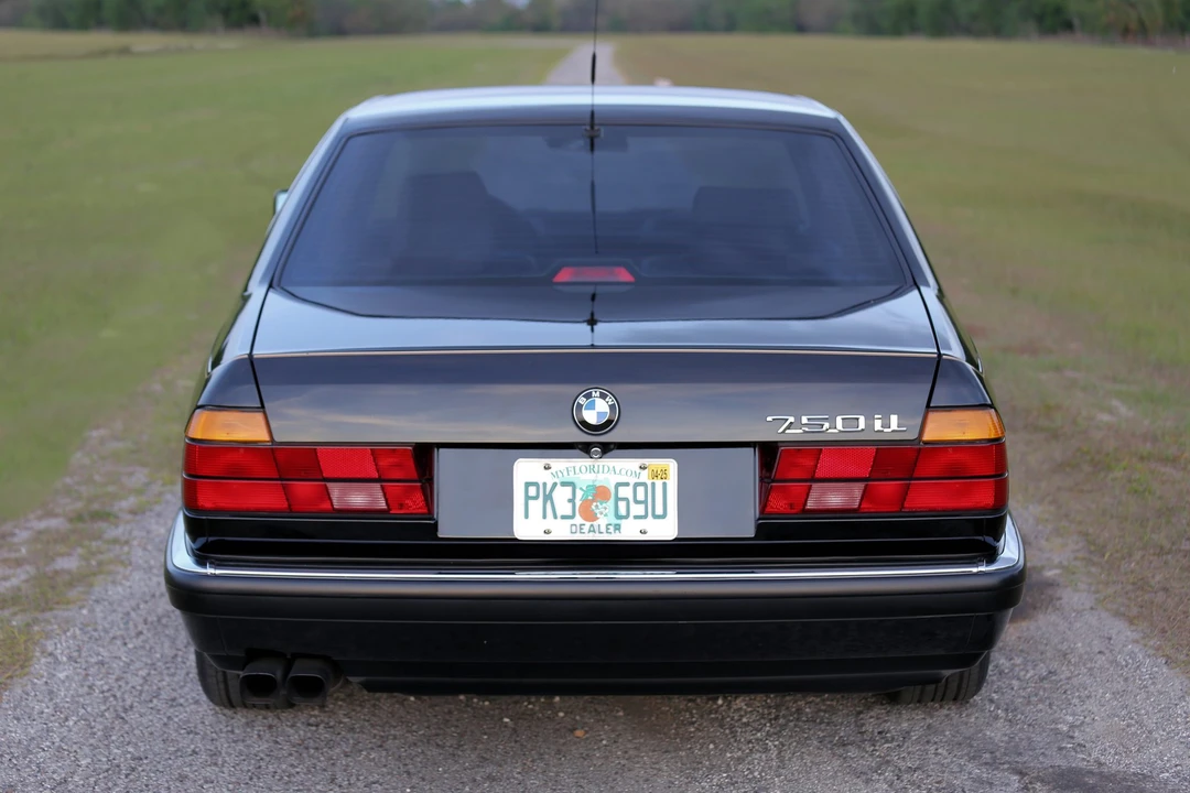1989 BMW E32 7 Series - Image 20 of 31